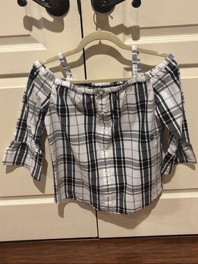 Abercrombie Kids Black and White Plaid Off-Shoulder Top